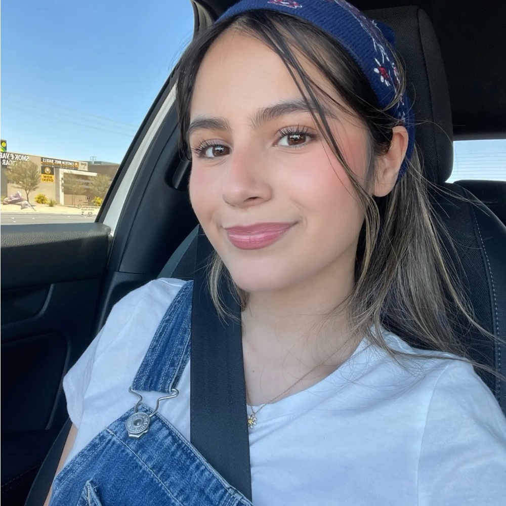 Meet your Posher, Valerie